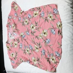 Liz Claiborne pink floral top